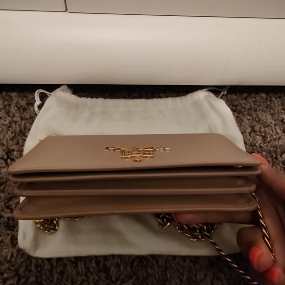 ‼️SOLD‼️Prada Crossbody Bag - Picture 2 of 10